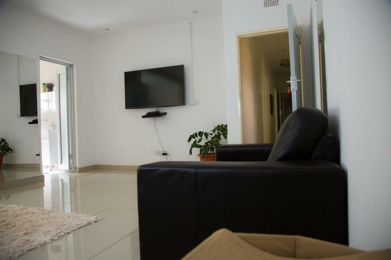 Mt Pleasant Bed And Breakfast Ltd Harare Bagian luar foto